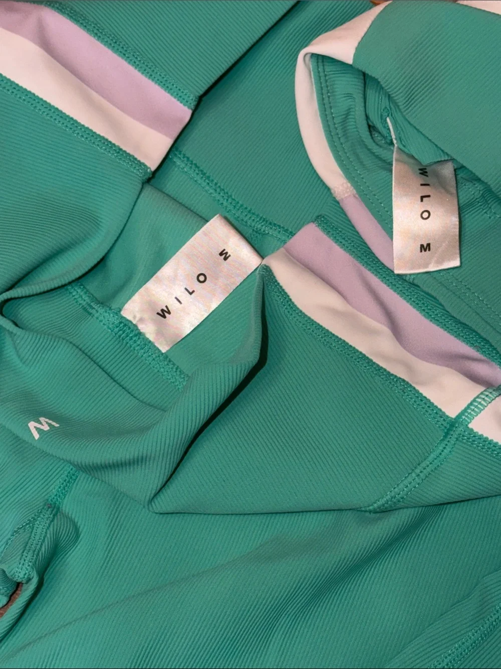 Wilo activewear- Aqua Green & Lilac Colorblock Sports Bra and Leggings Set
